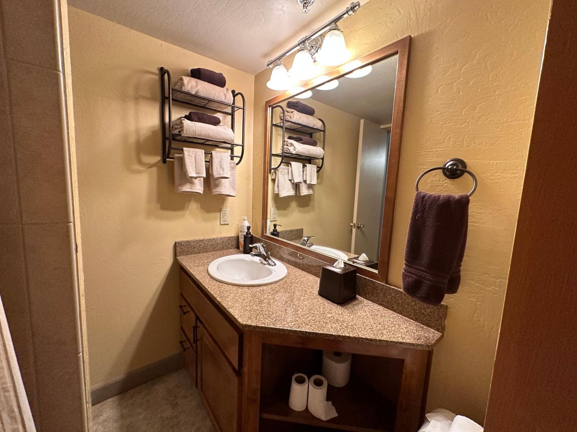 Yosemite Loft Unit -b202
